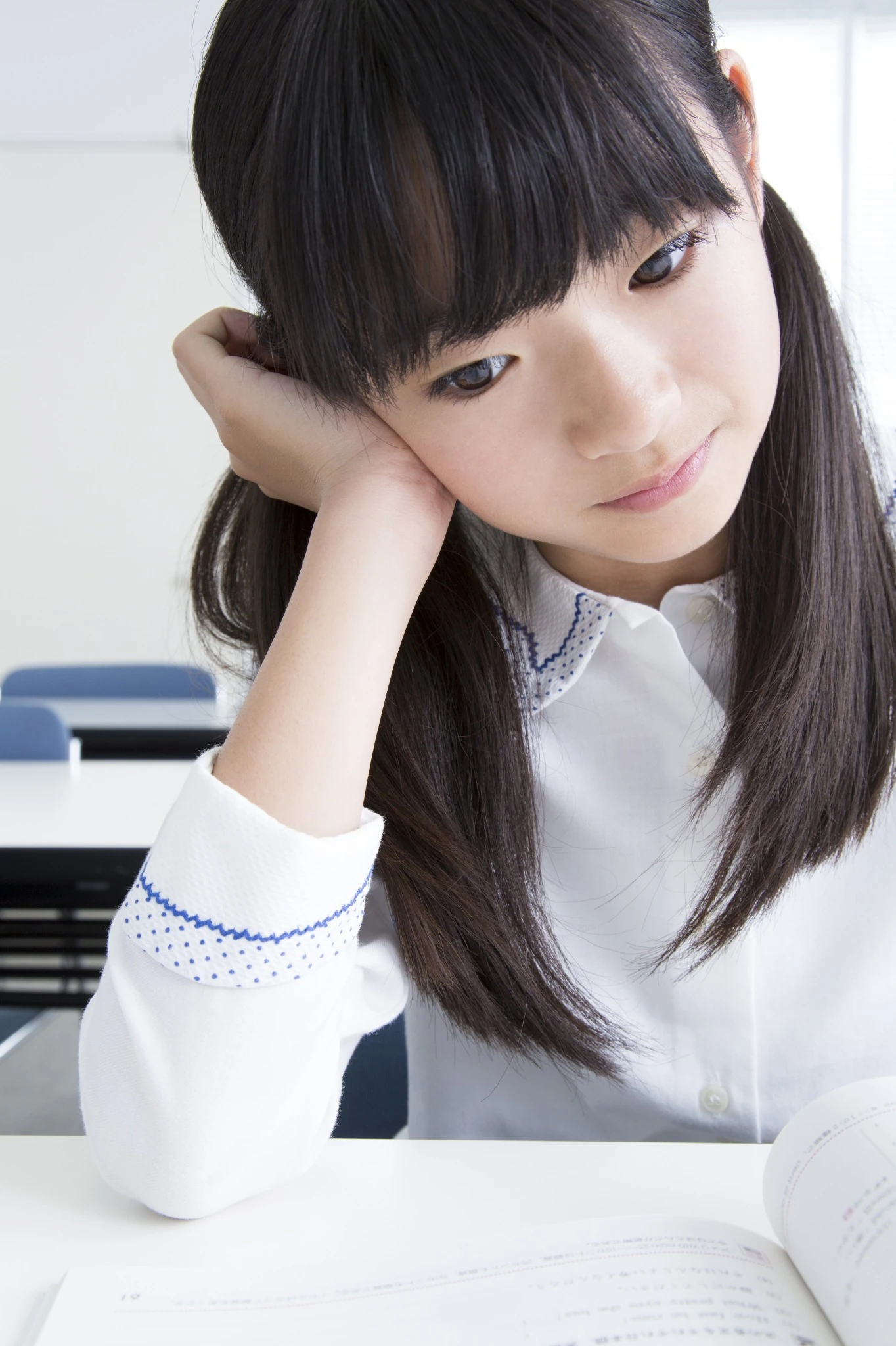 家庭学習について相談する親子のイメージ