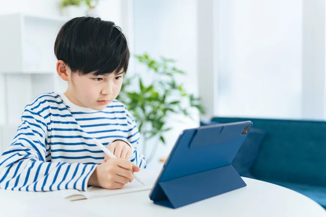 タブレットで学ぶ小学3年生
